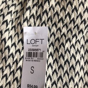 LOFT skirt, size S, never worn and still has tags